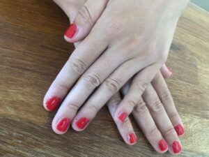 Smalto adesivo MANIKO Nails: colore Talk Dirty
